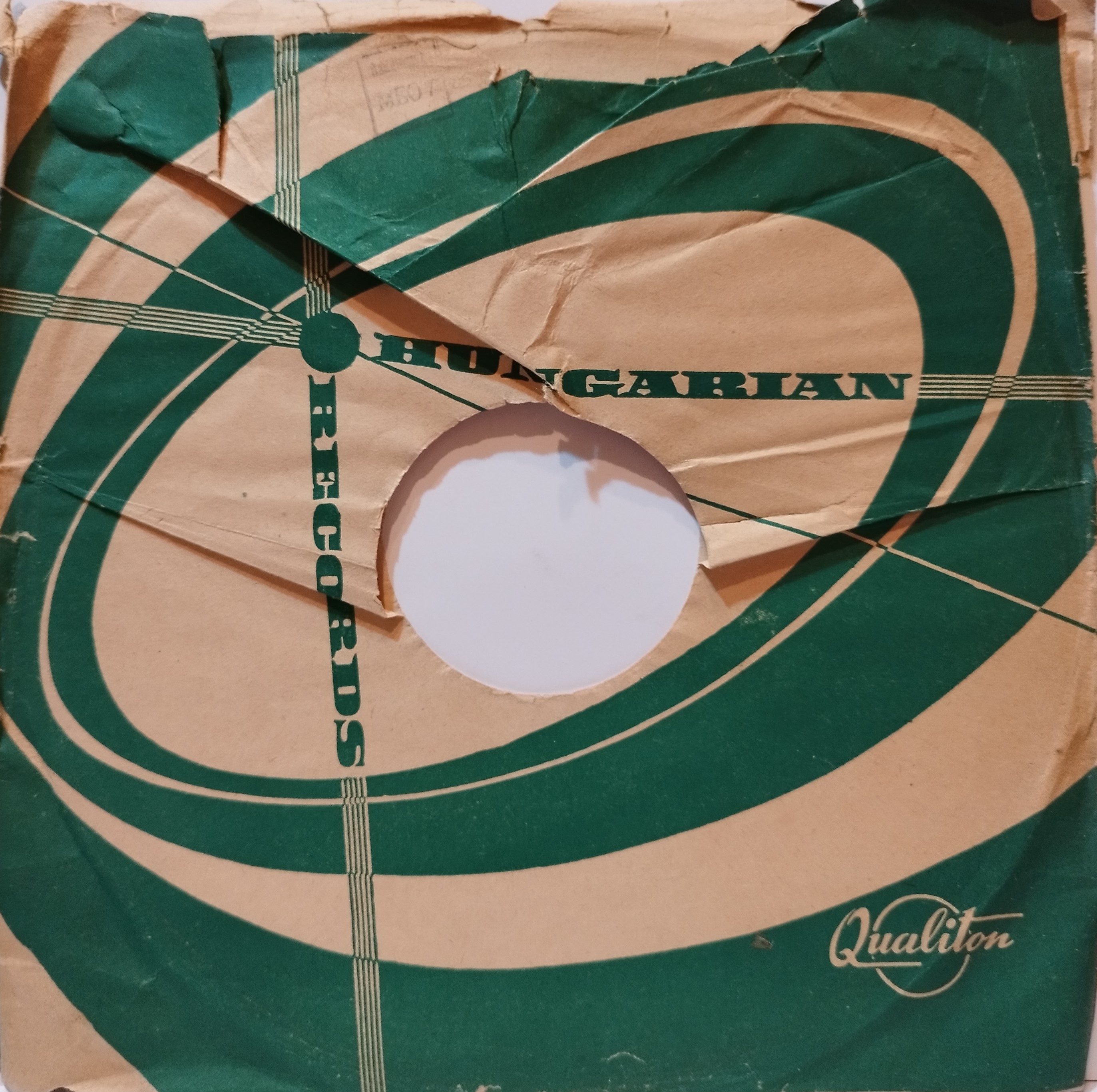 Qualiton - obal, zelená varianta, druhá strana